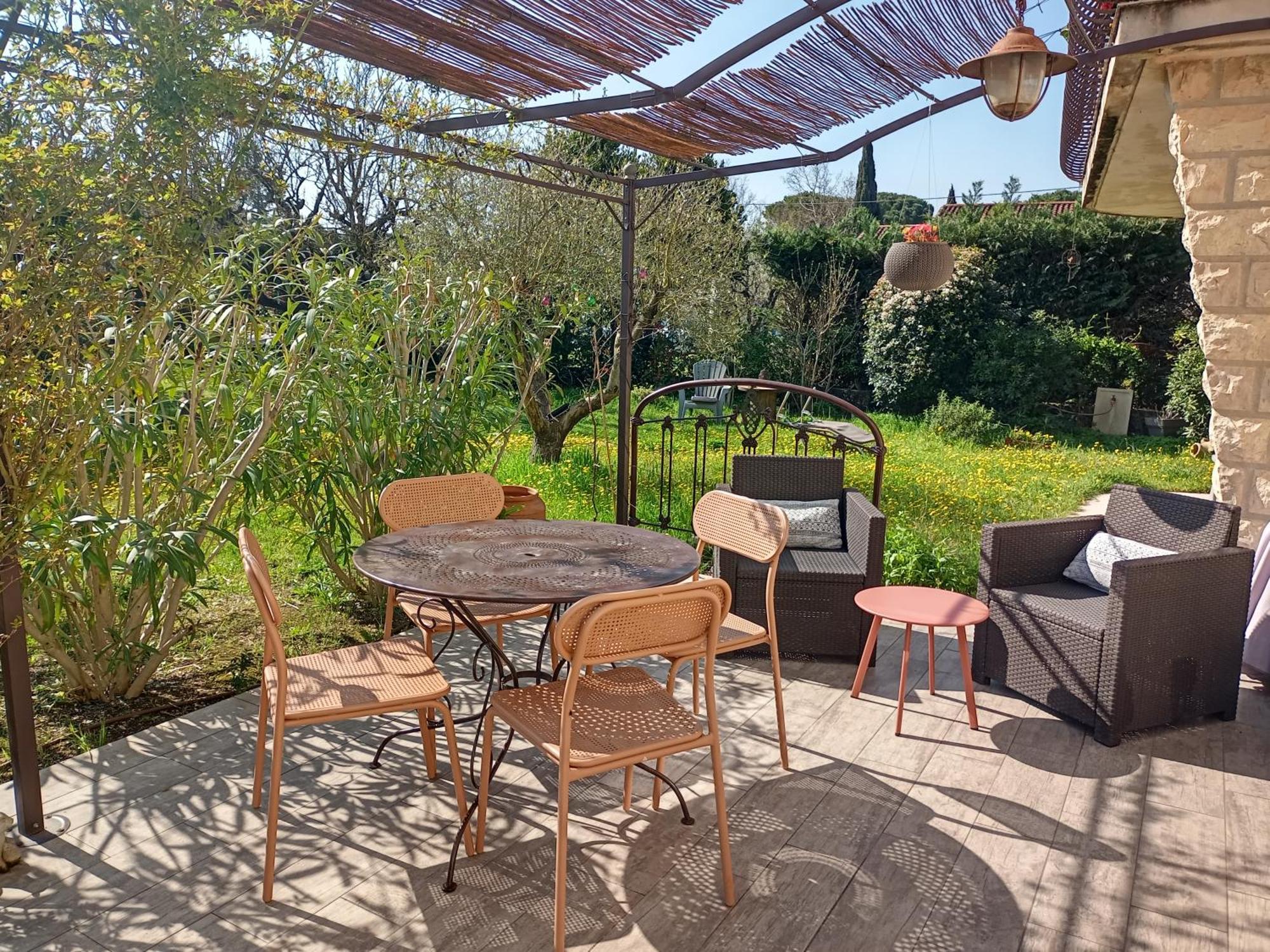 Appartement Le Charme De Landra Pernes-les-Fontaines